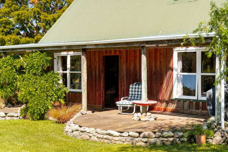 27 Tararua Drive Upper Plain_3