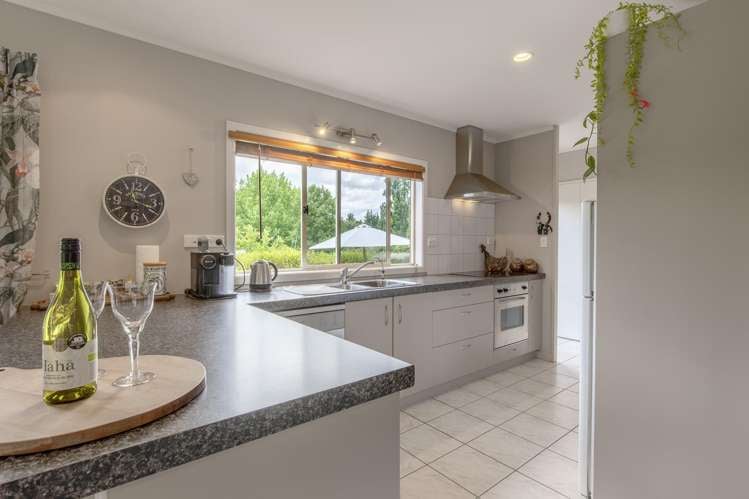 307 White Road Waipawa_5