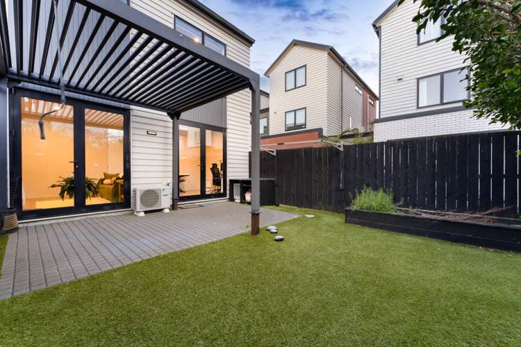 2 Kerewhenua Crescent_5