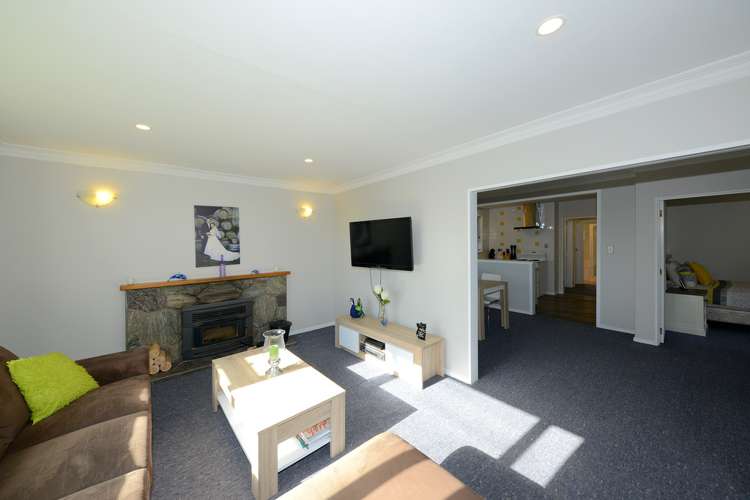 17 Petries Road Woodend_7