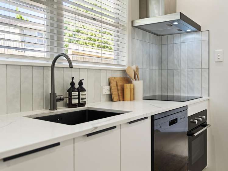 12 Kiernan Place Kelston_19