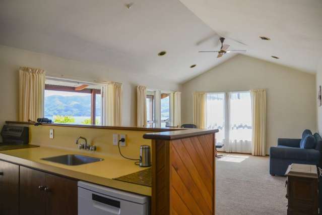 17 Settlers Hill Akaroa_3