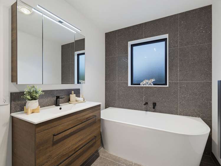 20 Petunia Drive Wigram_17
