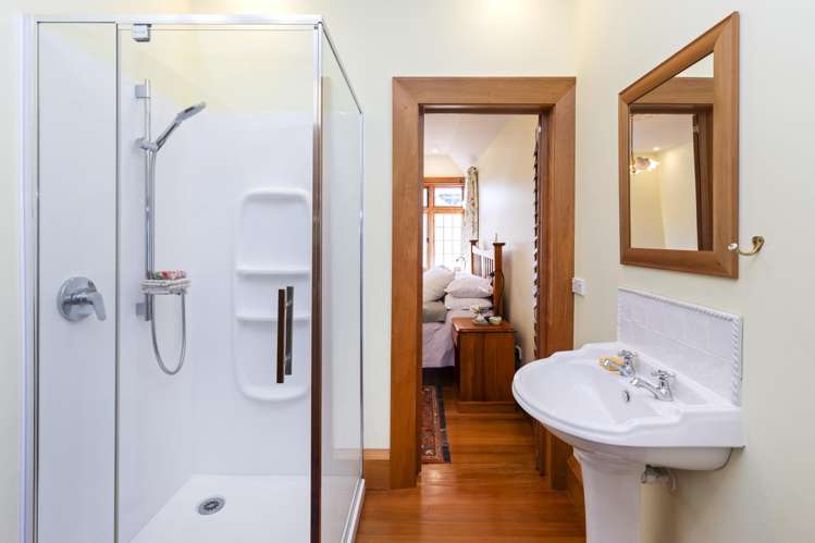 39 Holly Road Merivale_27