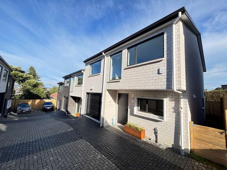 71D Royal Road Massey_21