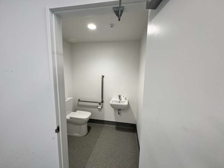 12/11 Northside Drive Westgate_8