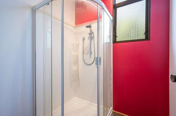 13 Farnham Drive Richmond_20