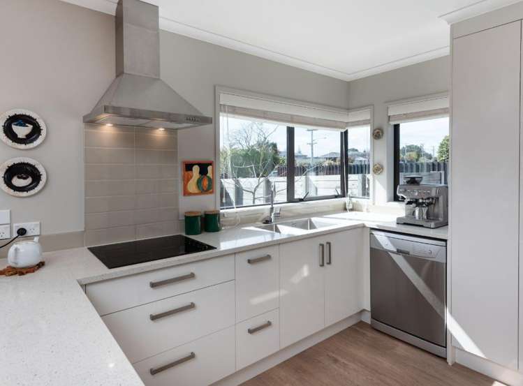 176a Levers Road Matua_2