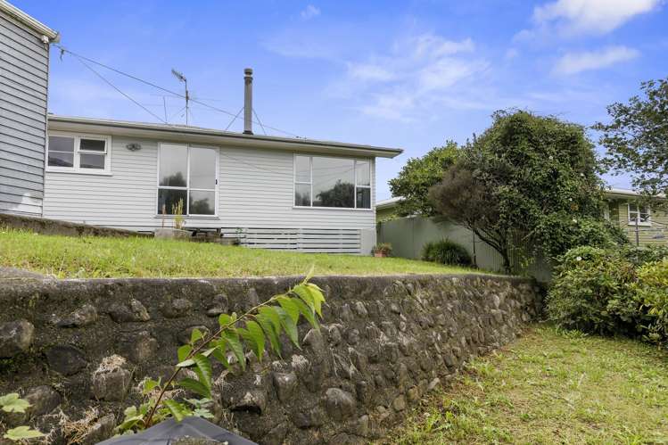 4 Parenga Street Wainuiomata_14