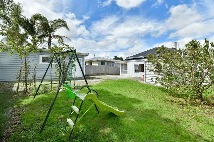 36 Karaka Street Helensville_29