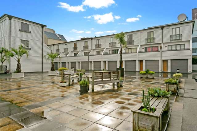 30/10 Ruru Street Eden Terrace_2