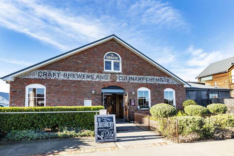 17 West Belt Lincoln_1