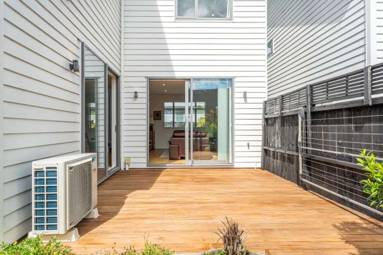 53D McLeod Road 1802_18