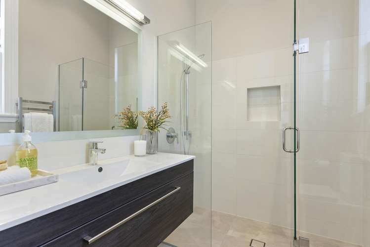 15 Seccombes Road Epsom_16