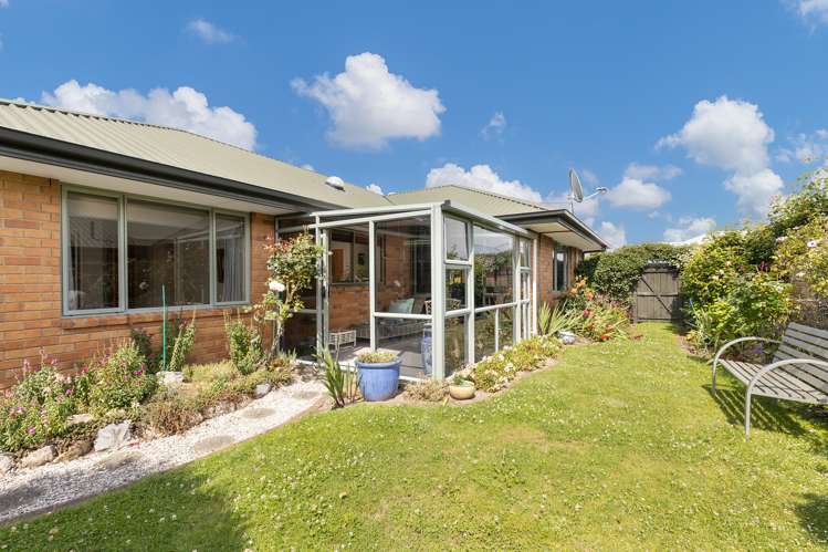 4 Di Leva Way The Wood_7