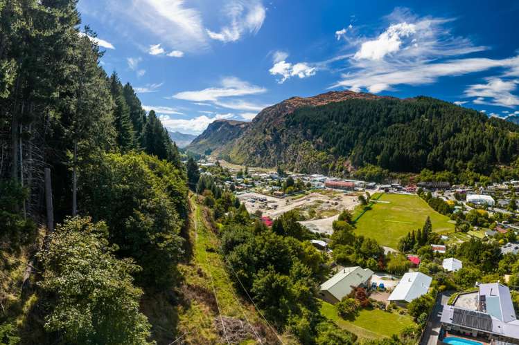 36 Huff Street Queenstown_23