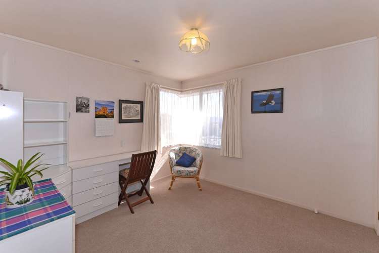 36 Farnham Drive Richmond_15