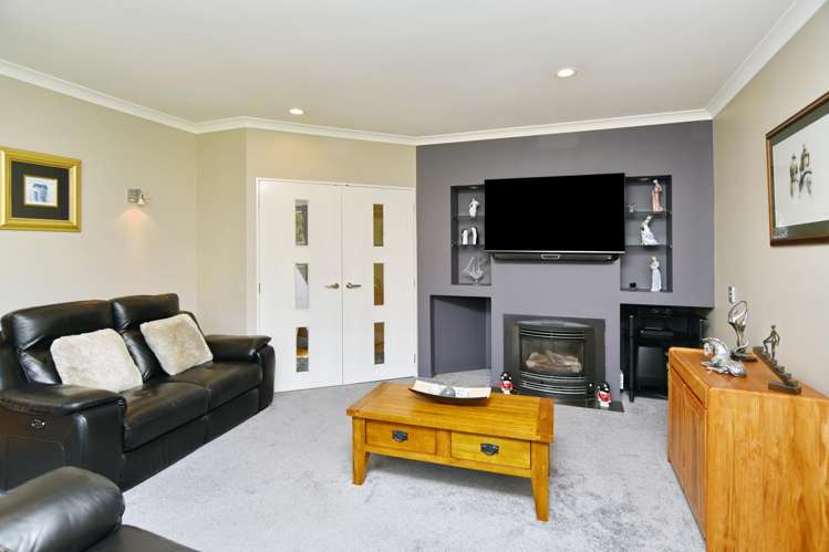 5 Orewa Close Parklands_11