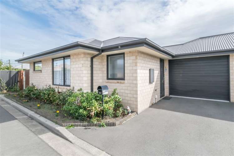 6 Cris Lodge Courts Hornby_0