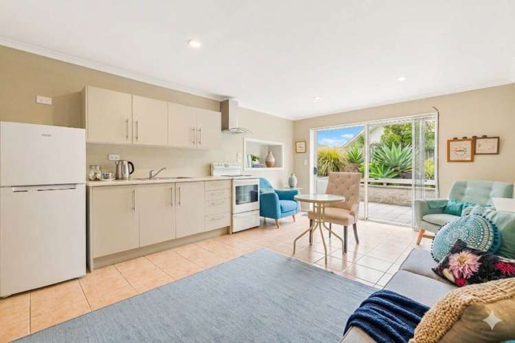 83 Advene Road Cockle Bay_12
