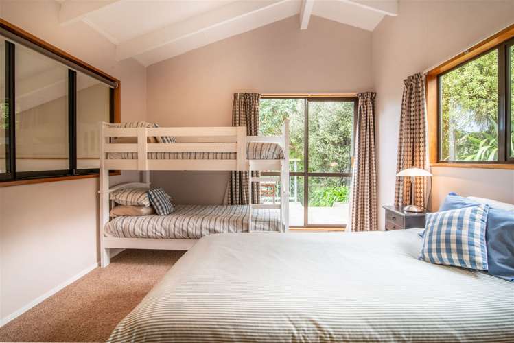 6348 Christchurch Akaroa Road Robinsons Bay_10