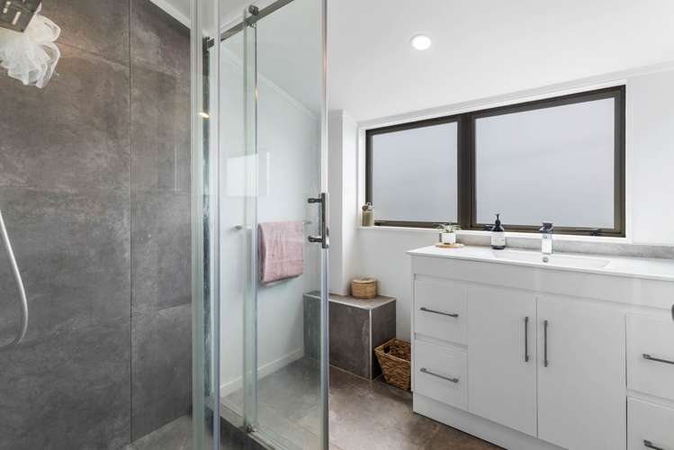 1/11 Hall Road Glenfield_17