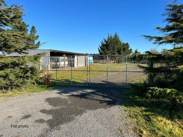 Large Contractors Yard in North Canterbury