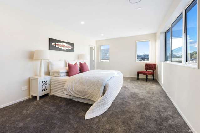 20 Horsefields Drive Flat Bush_2