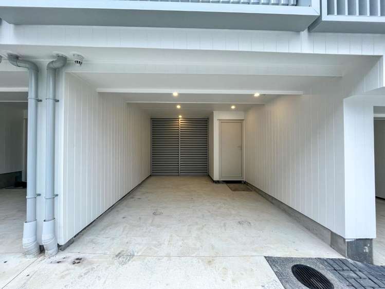 10/9 Aeroview Drive 1603_15
