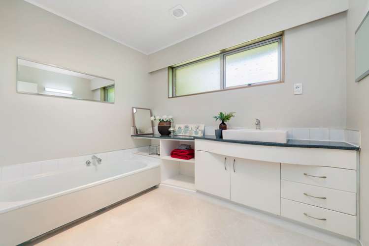 27 Pooley Street Pakuranga Heights_15