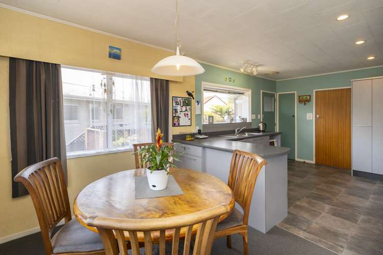 7 Cornwall Place Stoke_11