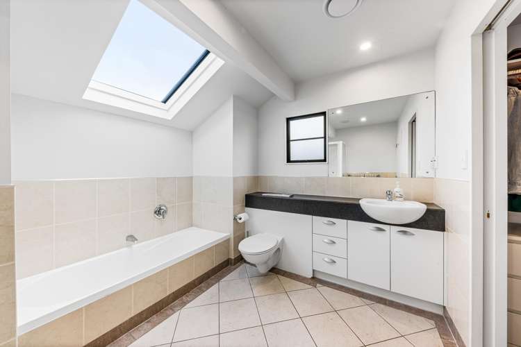 49a Dignan Street Point Chevalier_21