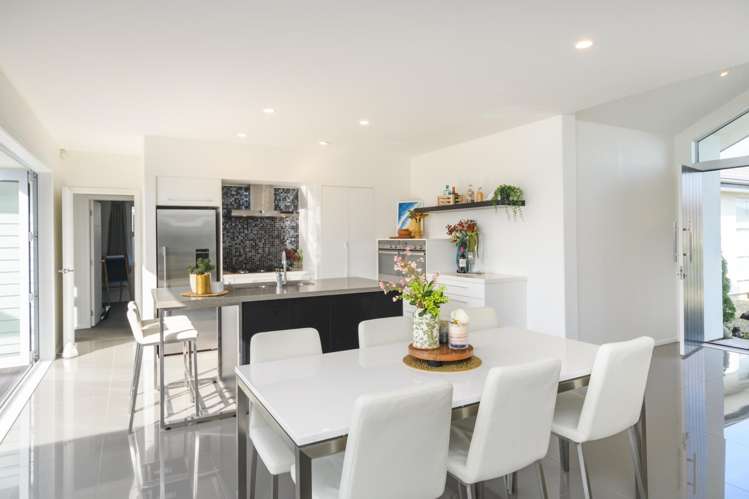 175 Pacific Drive Fitzherbert_6