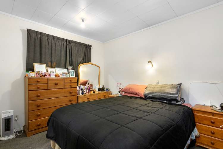 26 Fyvie Avenue Tawa_26