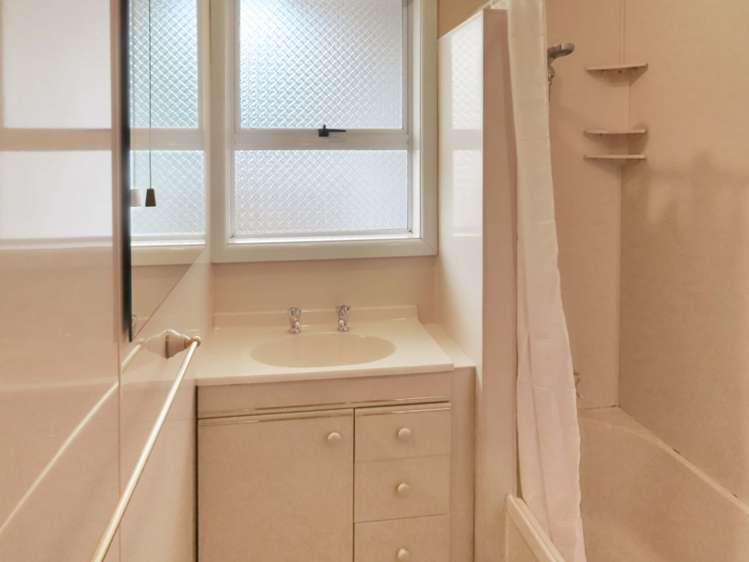 82 Wood Street Wainuiomata_10