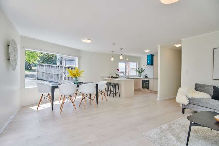 2/154 East Coast Road Forrest Hill_0