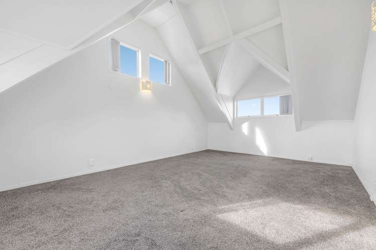 44 Eugenia Rise Totara Heights_13