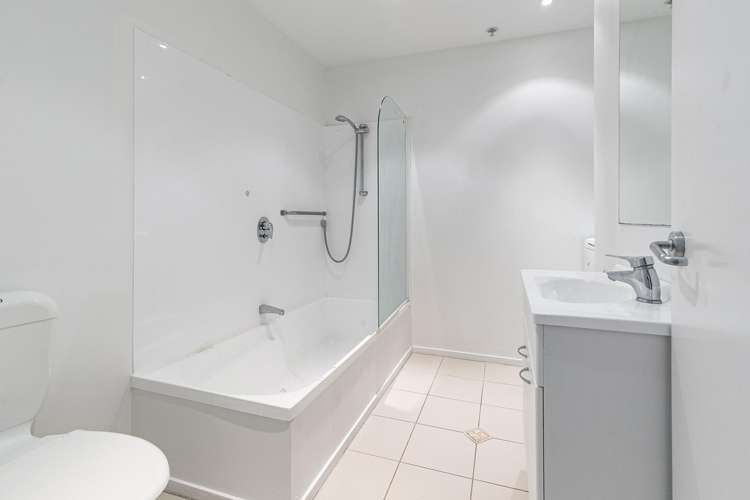 3/111 Coromandel Street Newtown_5