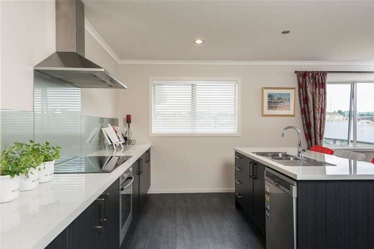 5 Ellesmere Close Pyes Pa_8