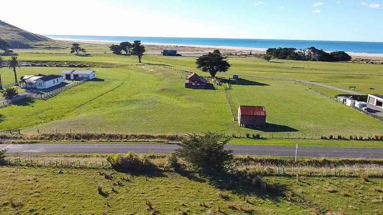 47 49, 53, 59, 65, 67, 69, 71 Seaview Road and Sophy Street Herbertville_16