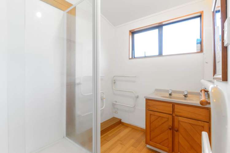 18b Shetland Street Glen Eden_24