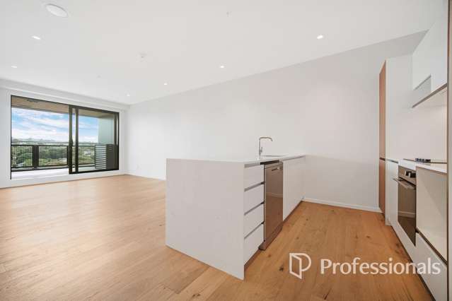 608r/11b Spring Street 10051_2