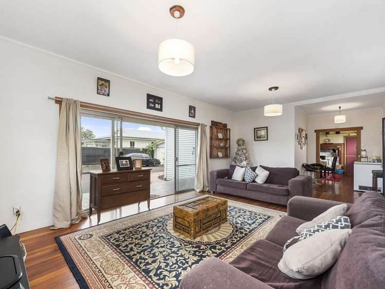 8 Masons Avenue Hamilton East_2