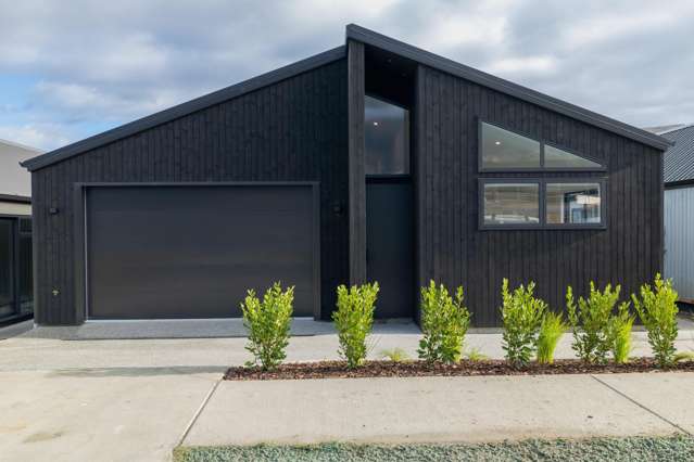 Modern living with income potential and views