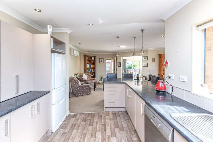 22 Sherwood Place Springvale_11