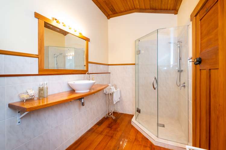 16 Hukarere Road Bluff Hill_21