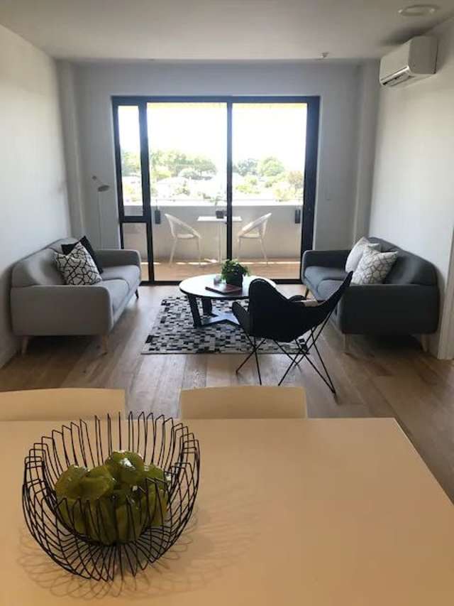 206/1 Kimiora Street Three Kings_2