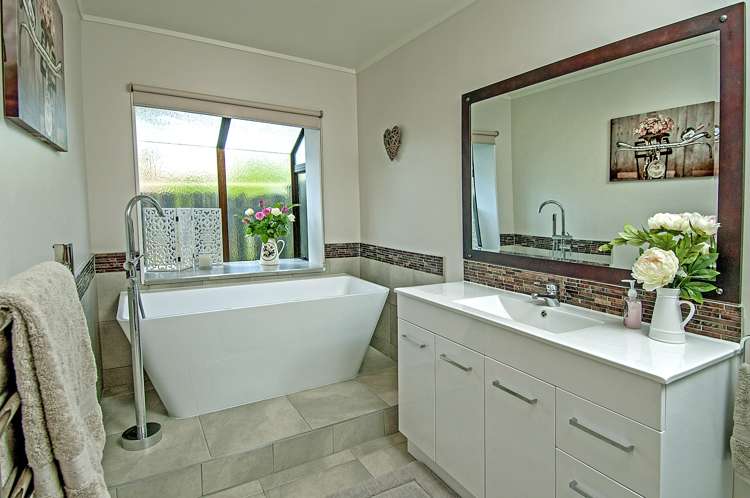 15 Chablis Place Henderson_18