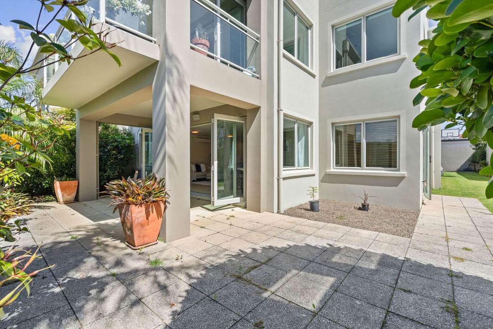 7/235 Devonport Road Tauranga Central_0