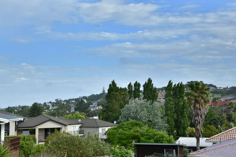 2/332 Whangaparaoa Road Stanmore Bay_13